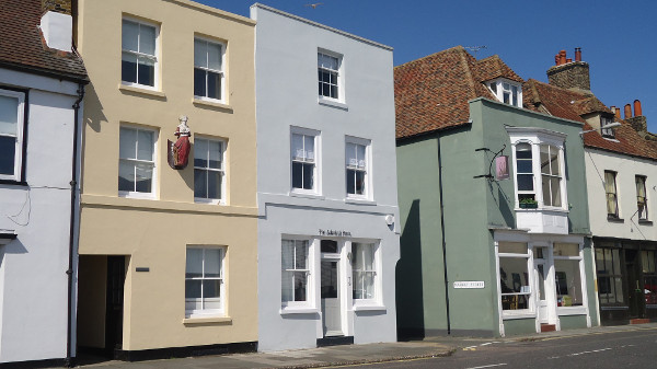 The finished frontage.